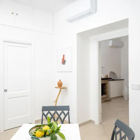 Dimora Giuela Guest house 4*