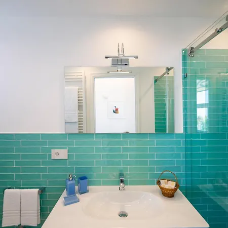 Dimora Giuela Guest house 4*