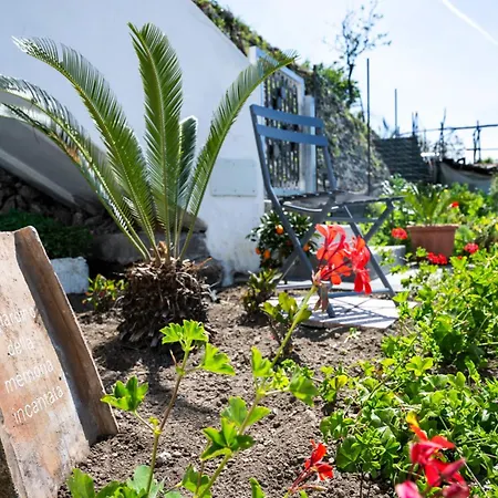 Dimora Giuela בית הארחה 4*